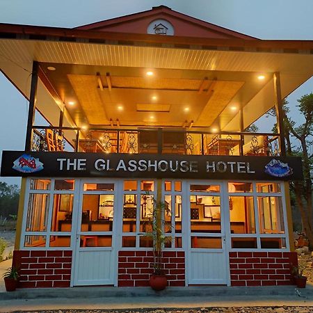 The Glasshouse Hotel Kawasoti Екстериор снимка