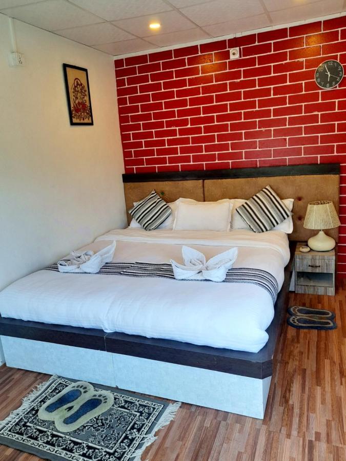 The Glasshouse Hotel Kawasoti Екстериор снимка