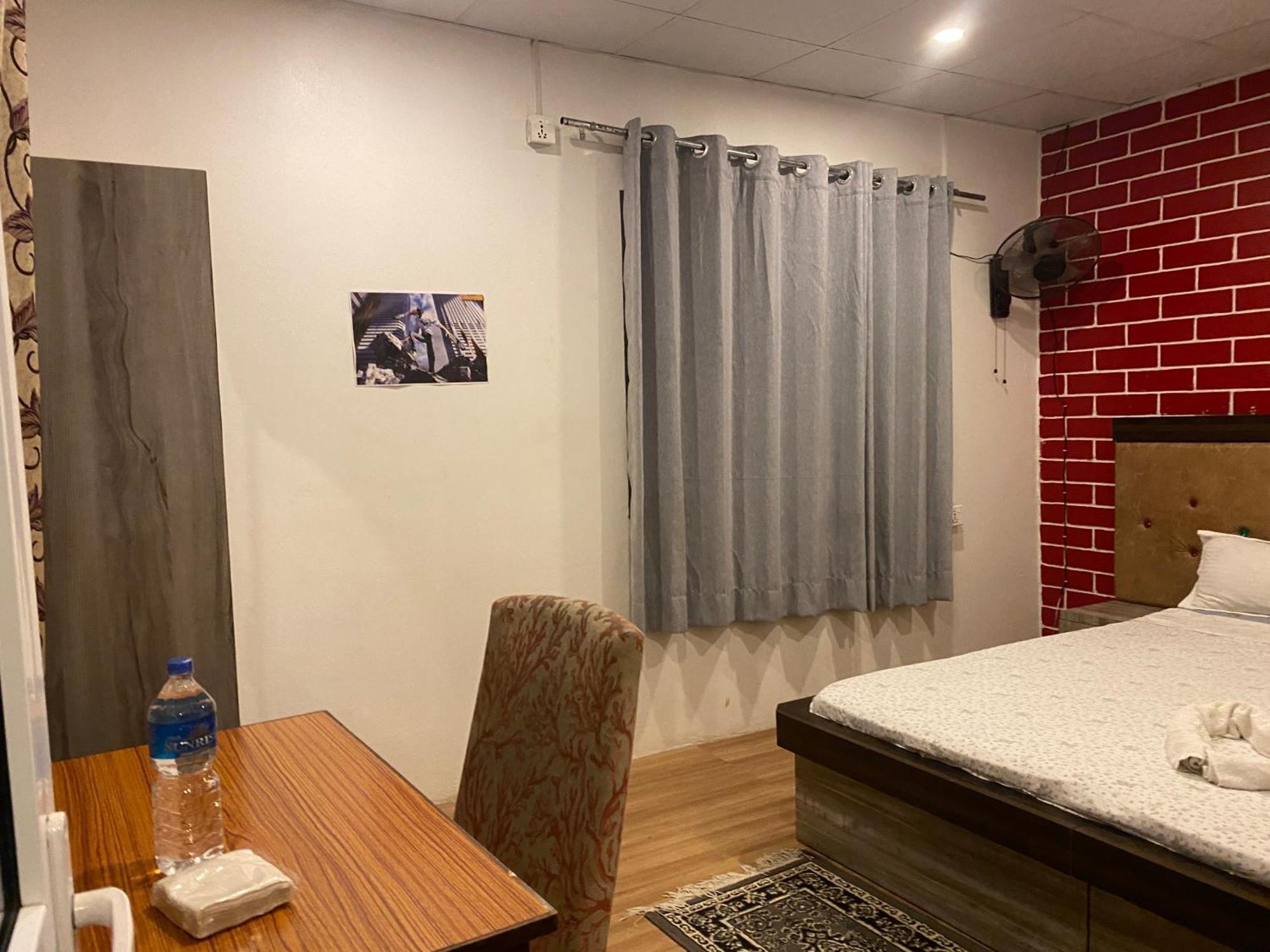 The Glasshouse Hotel Kawasoti Екстериор снимка