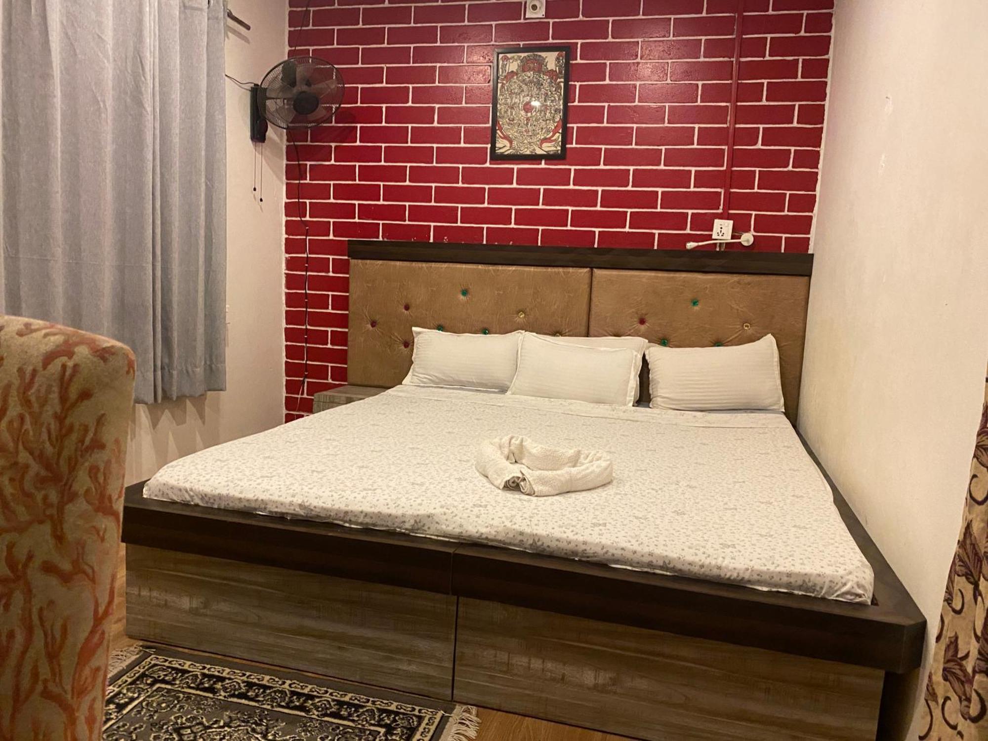 The Glasshouse Hotel Kawasoti Екстериор снимка