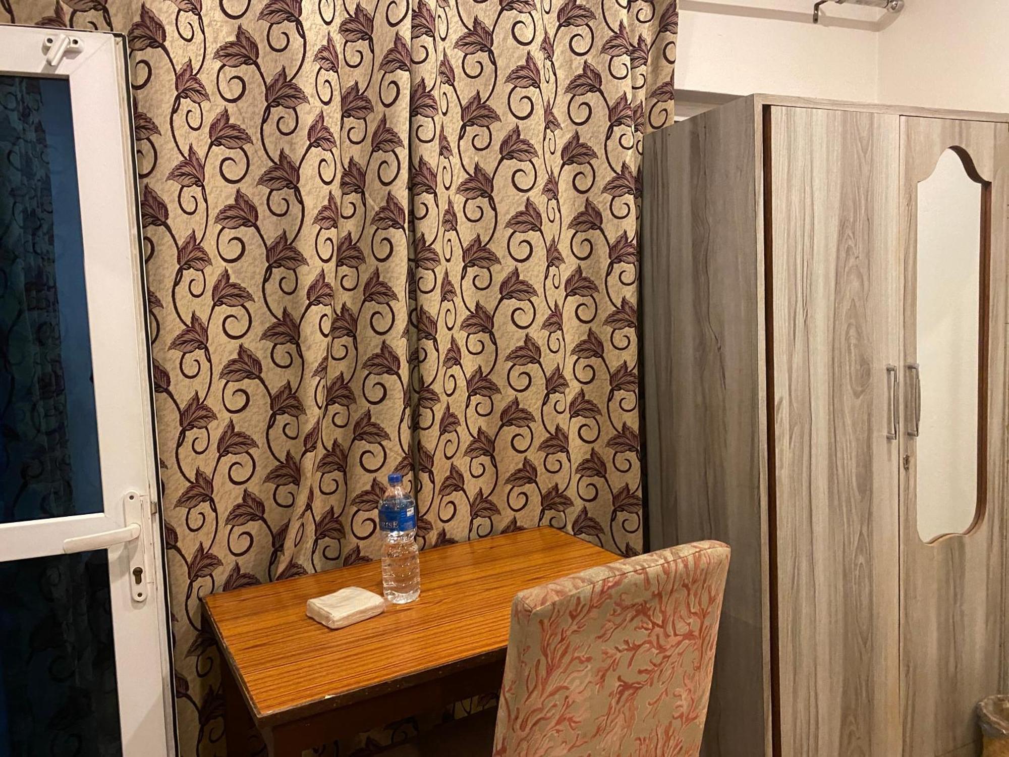 The Glasshouse Hotel Kawasoti Екстериор снимка